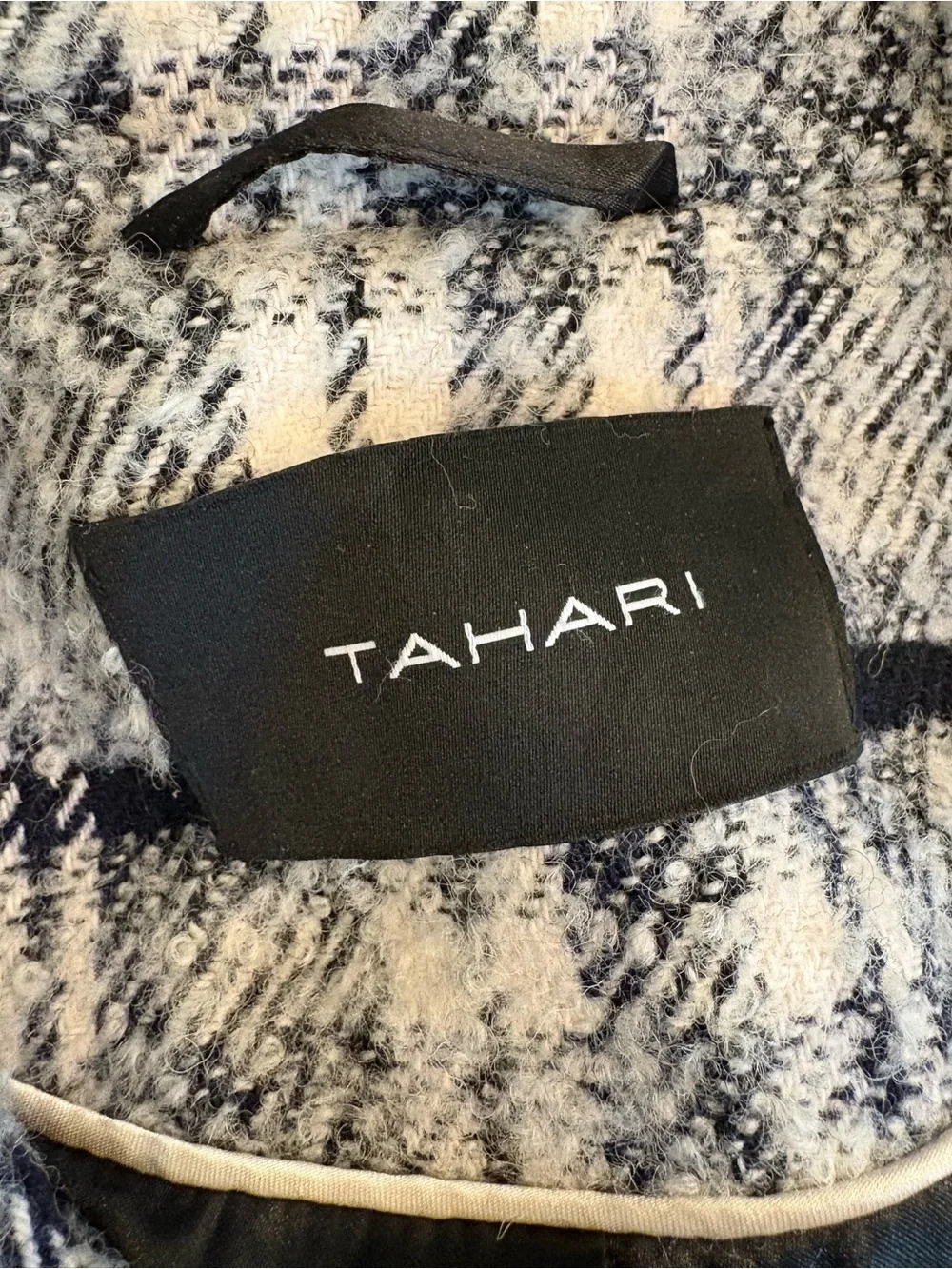 Tahari Black White Plaid Wool Blend Car Coat Jacket Mid Length Size M Medium